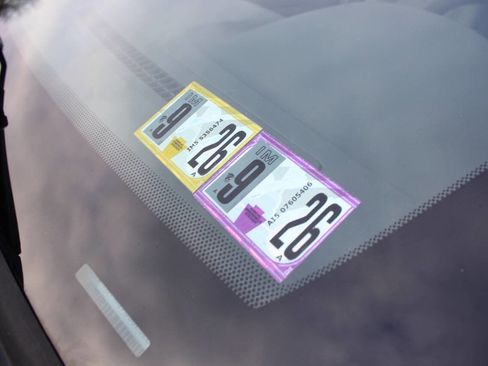 Used 2012 Jeep Grand Cherokee Laredo image 24