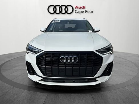 Used 2025 Audi Q3 2.0T Premium w/ Black Optic Sport Package image 8