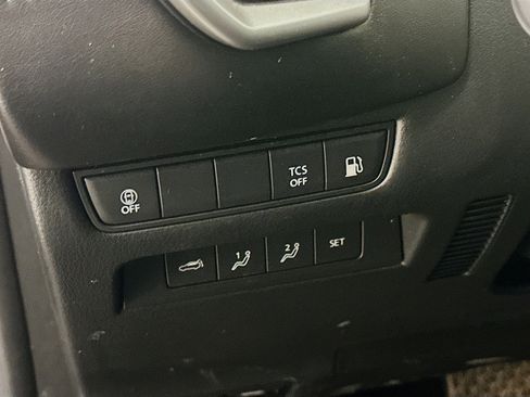 Used 2025 MAZDA CX-50 AWD 2.5 Hybrid w/ Premium Pkg image 17