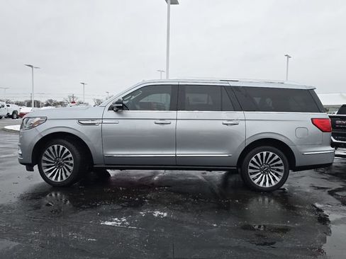 Used 2021 Lincoln Navigator L Reserve image 22