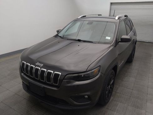 Used 2019 Jeep Cherokee Latitude Plus FWD image 15