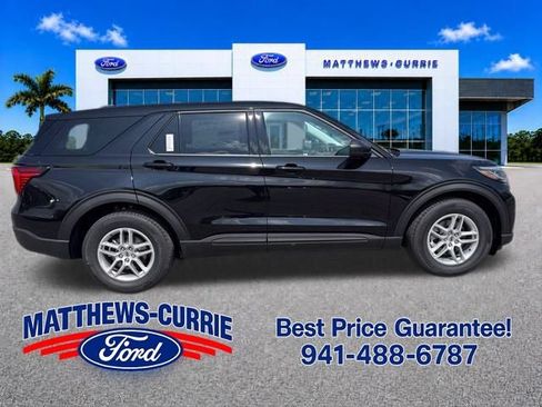 New 2026 Ford Explorer Active RWD image 3