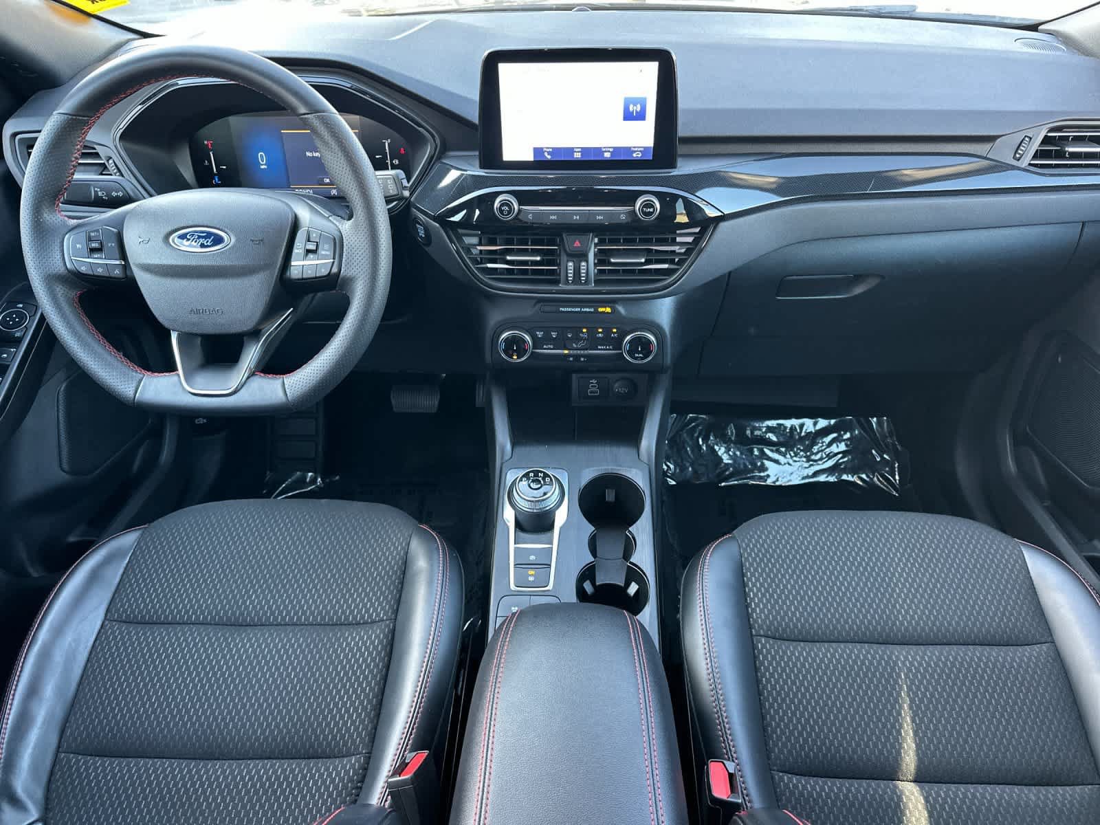 Used 2025 Ford Escape ST-Line AWD/4WD image 4