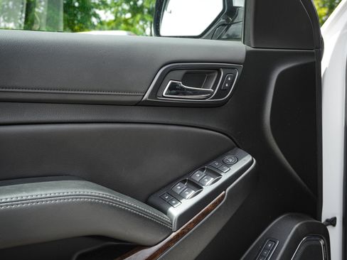 Used 2020 Chevrolet Tahoe LT AWD/4WD image 15