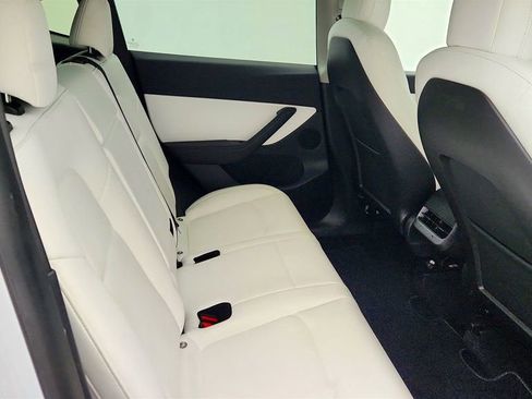 Used 2022 Tesla Model Y Performance AWD/4WD image 27