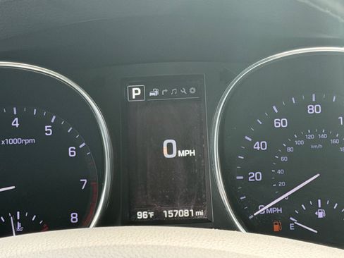 Used 2017 Hyundai Santa Fe Sport w/ 2.4L Tech Package 04 FWD image 23