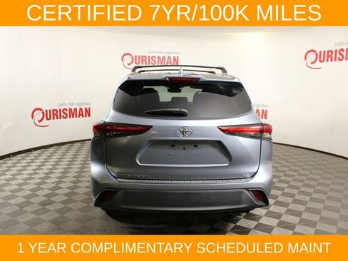 Used 2022 Toyota Highlander XLE FWD image 6