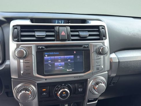 Used 2017 Toyota 4Runner SR5 Premium RWD image 14