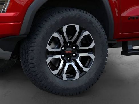 New 2026 GMC Canyon AT4 w/ AT4 Premium Package AWD/4WD image 9