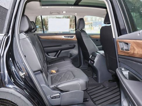 New 2026 Volkswagen Atlas SE FWD image 30