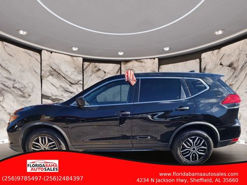 Used 2017 Nissan Rogue S AWD/4WD image 4