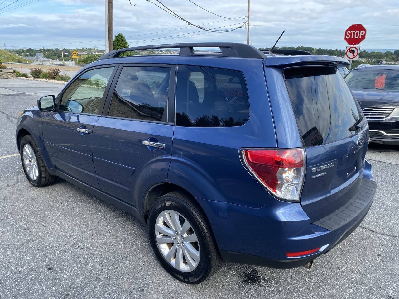 Used 2012 Subaru Forester 2.5X Premium AWD/4WD image 7