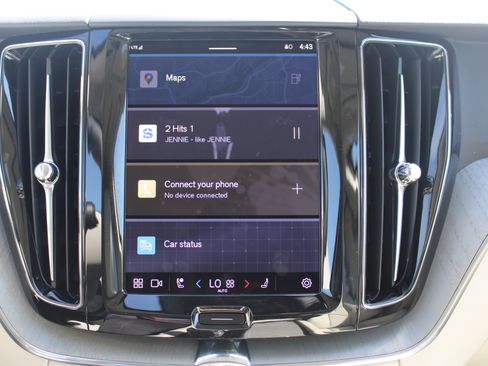 New 2025 Volvo XC60 T8 Plus w/ Protection Package Premier image 11