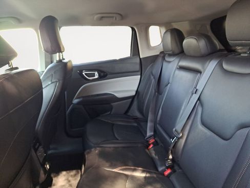 Used 2022 Jeep Compass Limited image 13