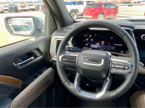 New 2026 GMC Canyon Denali image 38