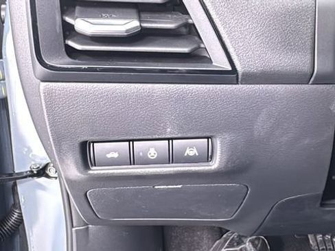 New 2026 Nissan Sentra SR image 31