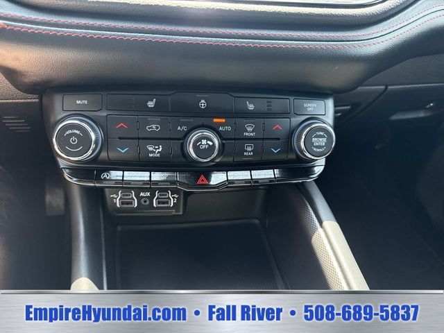 Used 2025 Dodge Durango GT AWD/4WD image 24