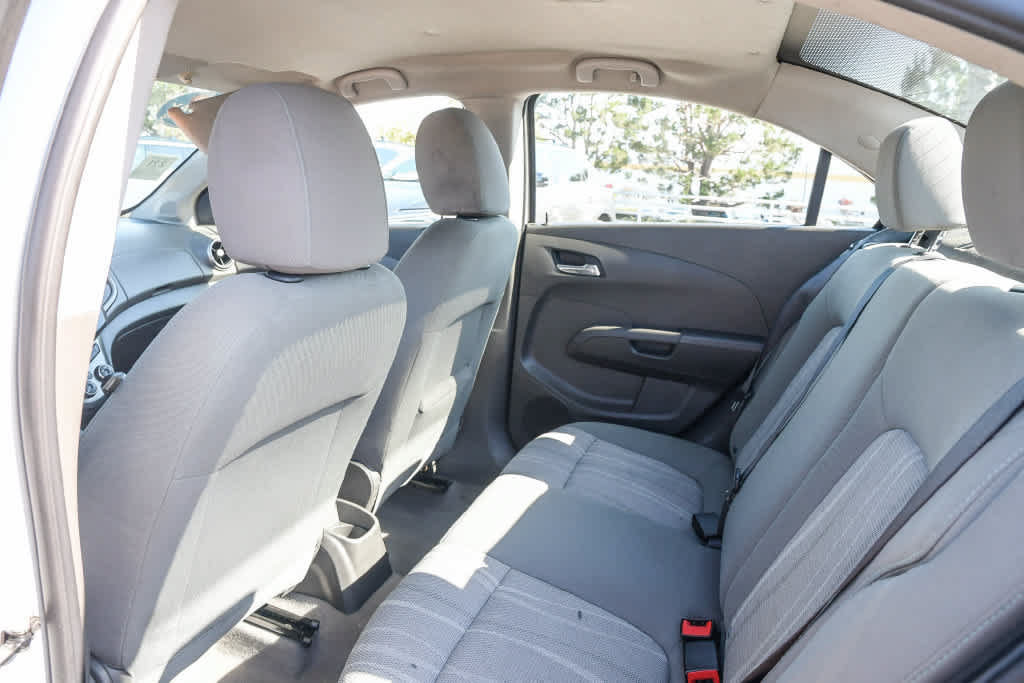 Used 2016 Chevrolet Sonic LT FWD image 17