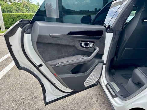 Used 2024 Lamborghini Urus S AWD/4WD image 20