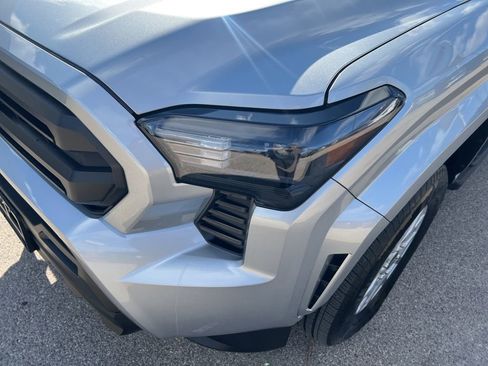 Used 2025 Toyota Tacoma SR5 image 27