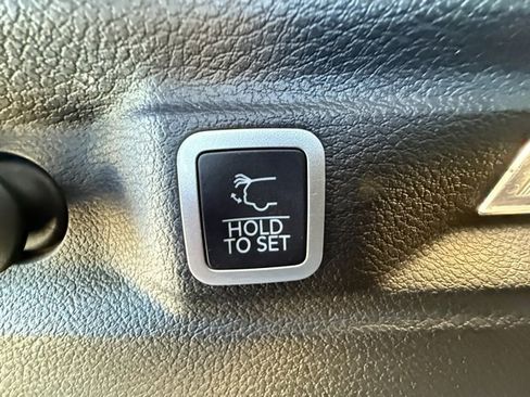 Certified 2022 Jeep Grand Cherokee L Limited image 17