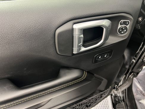 Used 2024 Jeep Wrangler Sahara w/ Technology Group image 16