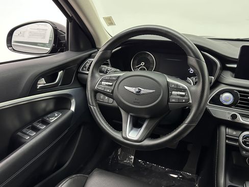 Used 2022 Genesis G70 2.0T image 26