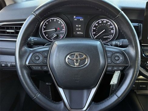 Used 2024 Toyota Camry SE image 11