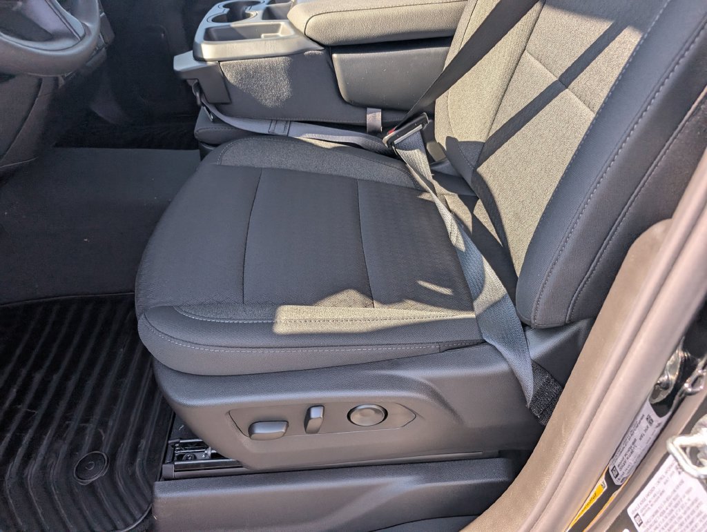 New 2026 Chevrolet Silverado 2500 Custom w/ Custom Value Package AWD/4WD image 19