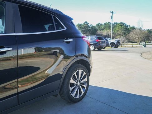 Used 2021 Buick Encore Preferred image 31