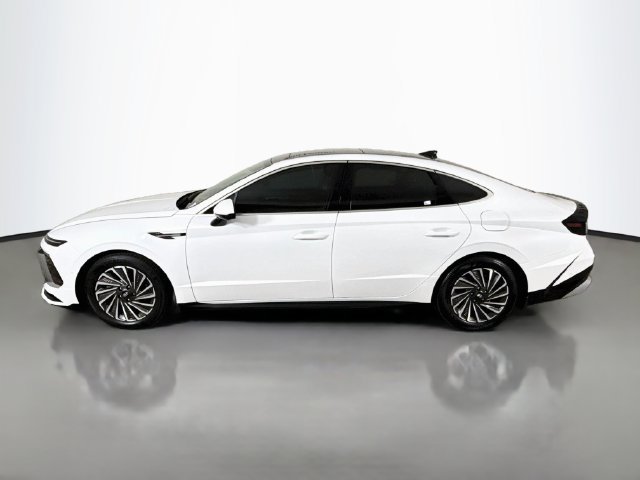 Used 2026 Hyundai Sonata Limited FWD image 4