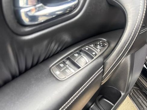 Used 2018 Nissan Armada SL w/ Premium Package image 10