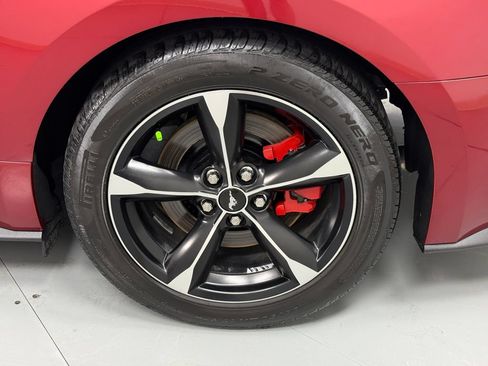 Used 2018 Ford Mustang GT RWD image 12