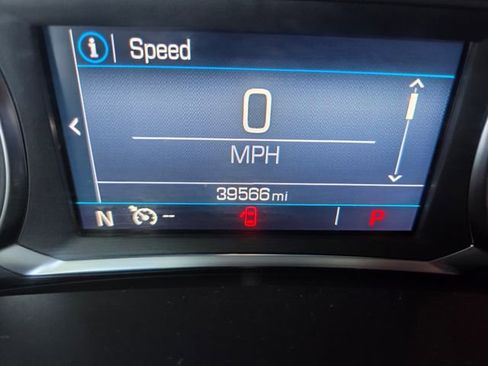 Used 2024 GMC Terrain SLE AWD/4WD image 18
