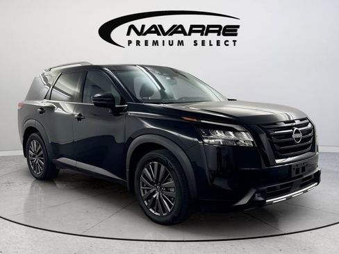 Used 2022 Nissan Pathfinder SL w/ SL Premium Package FWD image 1