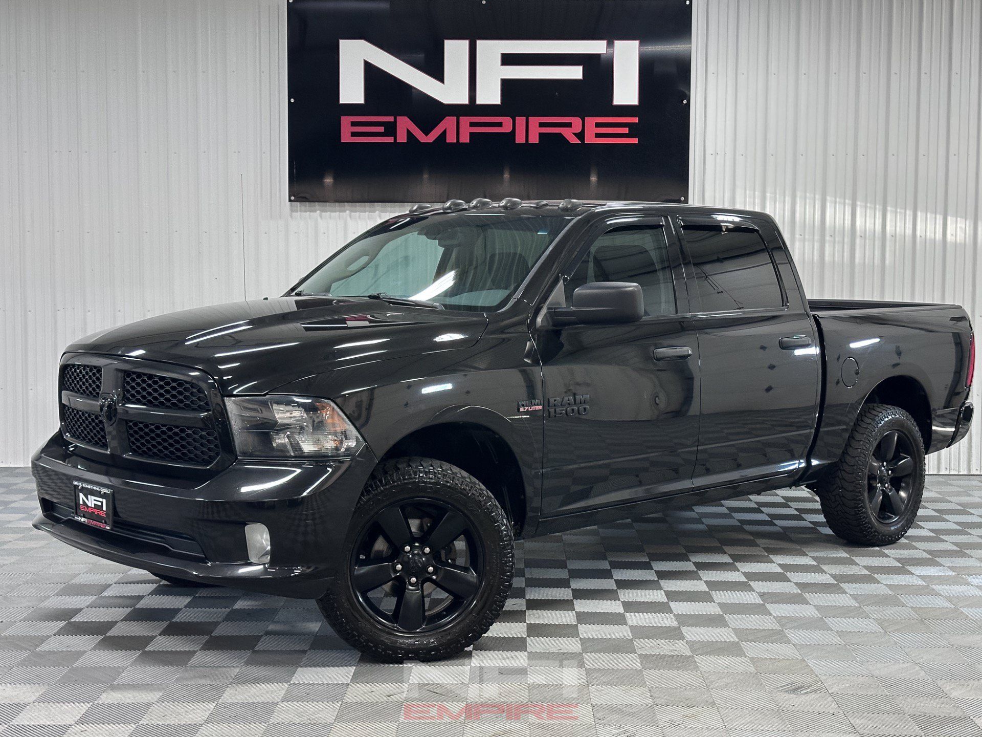 Used 2016 RAM 1500 Express w/ Black Ram 1500 Express Group AWD/4WD image 1