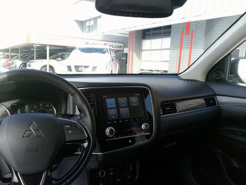 Used 2020 Mitsubishi Outlander SEL image 22