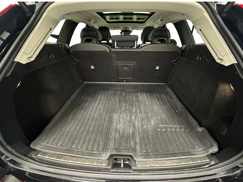 Used 2018 Volvo XC60 T5 Momentum w/ Advanced Package image 14