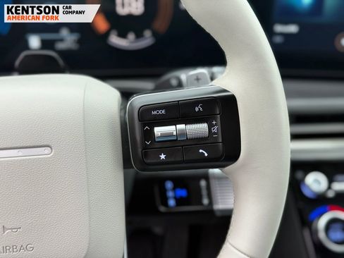 Used 2025 Hyundai Santa Fe SEL image 19