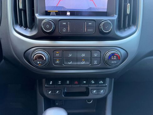 Used 2022 Chevrolet Colorado ZR2 AWD/4WD image 31