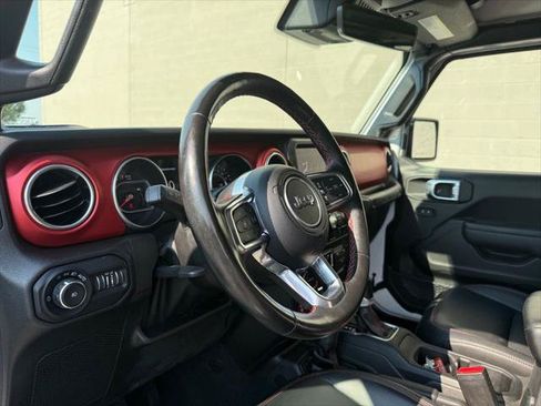 Certified 2022 Jeep Wrangler Unlimited Rubicon w/ Xtreme Recon 35" Tire Package AWD/4WD image 19