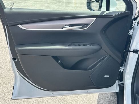 New 2026 Cadillac XT5 Luxury FWD image 10