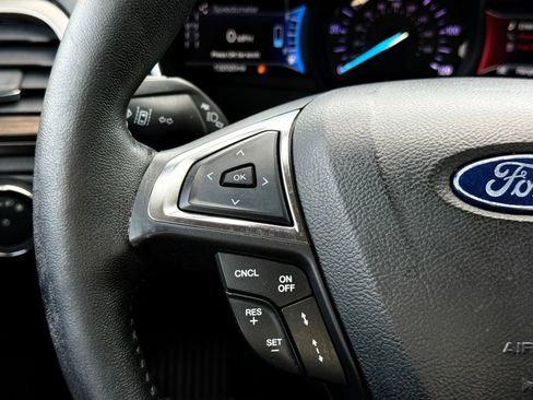 Used 2018 Ford Fusion SE w/ Equipment Group 602A FWD image 26