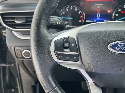 Used 2023 Ford Explorer XLT w/ Equipment Group 202A image 10