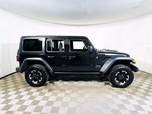 Used 2024 Jeep Wrangler Unlimited Rubicon 4xe w/ Convenience Group AWD/4WD image 10