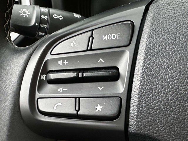Used 2024 Hyundai Venue SEL FWD image 28