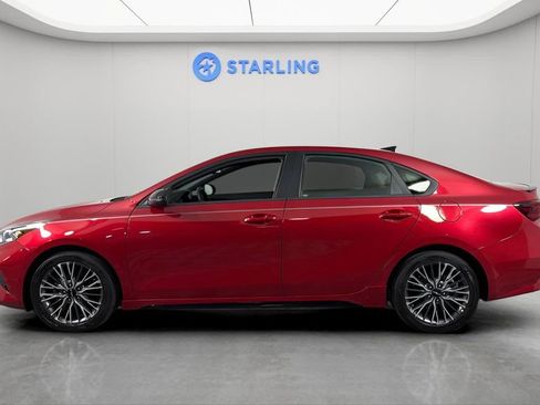 Used 2024 Kia Forte GT-Line w/ GT-Line Premium Package image 4