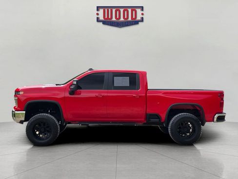 Used 2025 Chevrolet Silverado 2500 LT AWD/4WD image 4