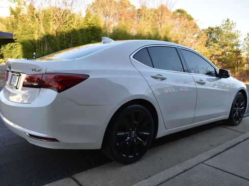Used 2017 Acura TLX V6 w/ Technology Package image 3