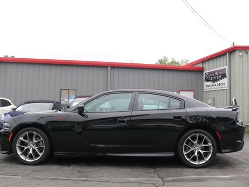 Used 2023 Dodge Charger GT image 4